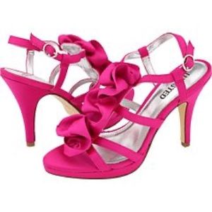 Fuchsia pink high heels 💥